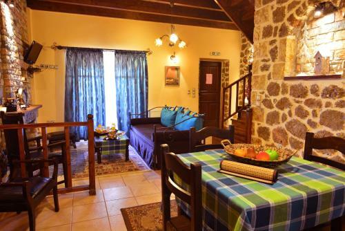 Hostal Filiantra Guesthouse