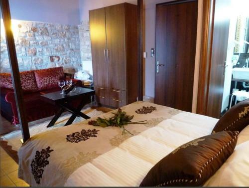 Hostal Paramythenio Guesthouse