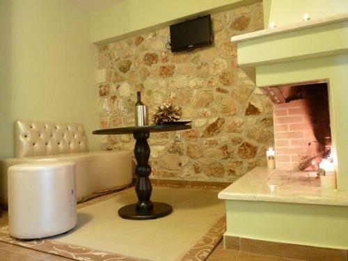Hostal Paramythenio Guesthouse
