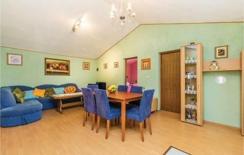 Three-bedroom Holiday Home In Garica