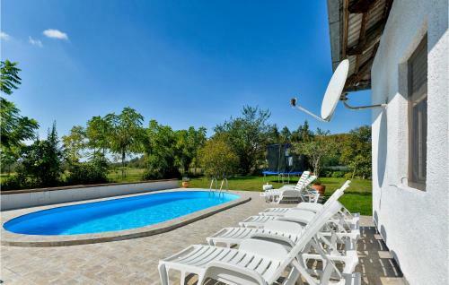 Two-bedroom Holiday Home In Ivanska