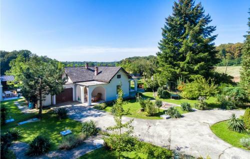 Two-bedroom Holiday Home In Ivanska