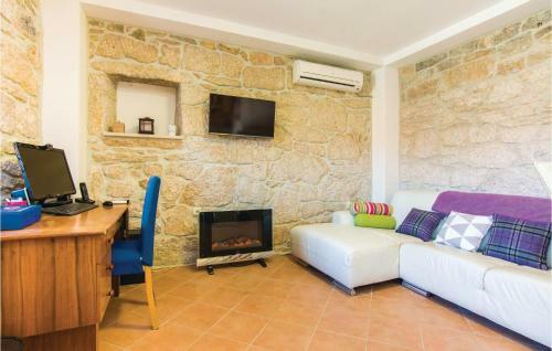 Three-bedroom Holiday Home In Krusevo