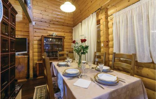 Three-bedroom Holiday Home In Krasic