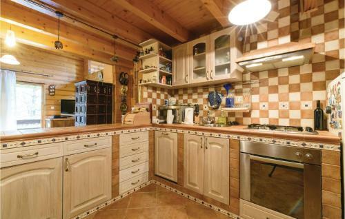 Three-bedroom Holiday Home In Krasic