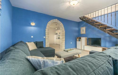 Three-bedroom Holiday Home In Katun