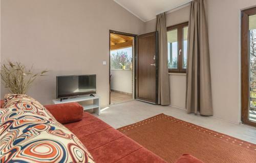 Three-bedroom Holiday Home In Katun