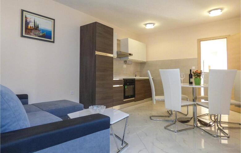 Holiday Home Kucice With Outdoor Pool