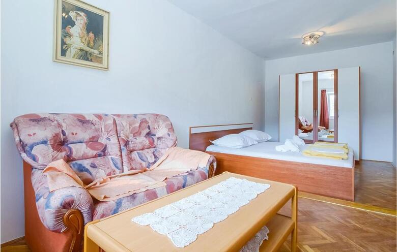Holiday Home Kucice With Outdoor Pool