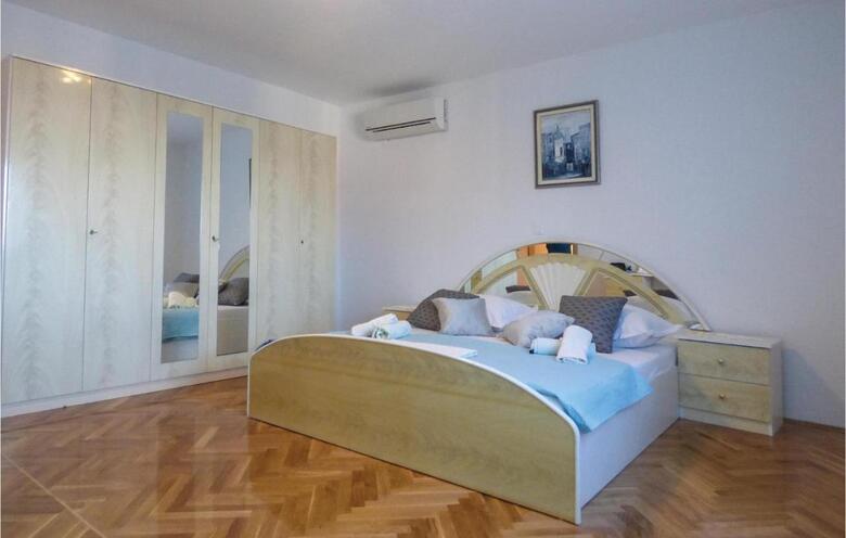 Holiday Home Kucice With Outdoor Pool