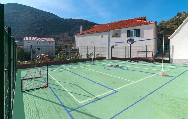 Holiday Home Kucice With Outdoor Pool