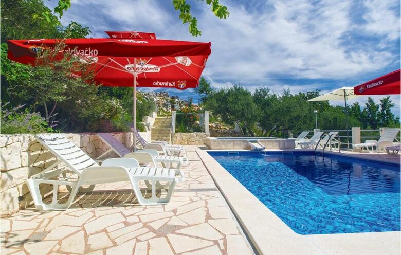 Holiday Home Kucice With Outdoor Pool