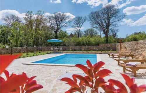 Three-bedroom Holiday Home In Mratovo