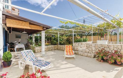 Five-bedroom Holiday Home In Nedescina