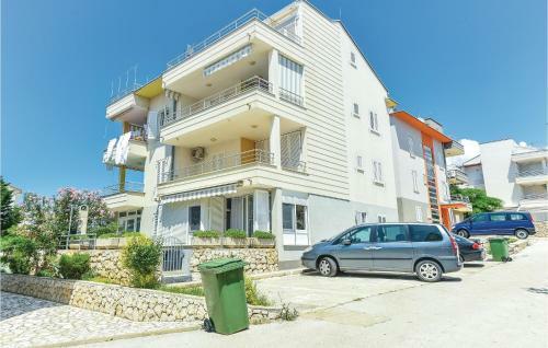 Two-bedroom Apartment In Novalja