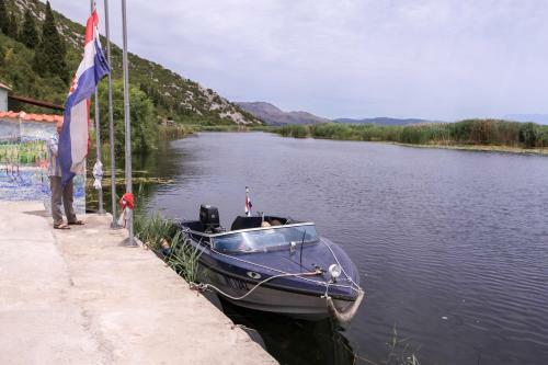 Robinson Neretva