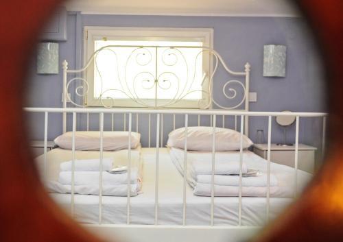 Hostal L'opera Guest House
