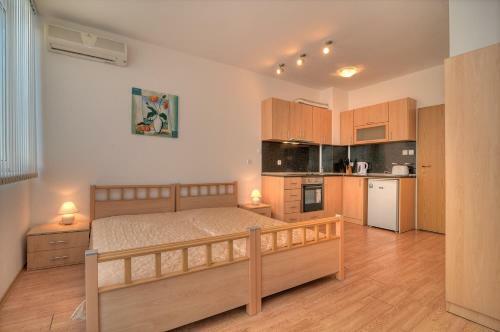 Pmg Apartments In Oasis Complex