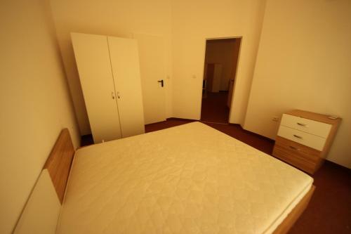Menada Ravda Apartments