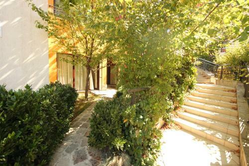 Menada Ravda Apartments