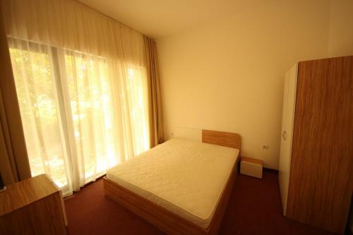 Menada Ravda Apartments