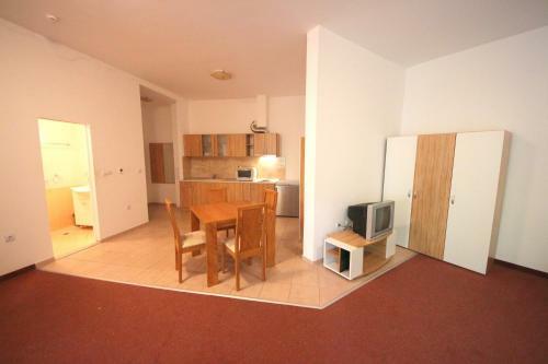 Menada Ravda Apartments