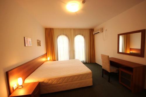 Menada Ravda Apartments