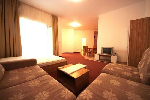 Menada Ravda Apartments