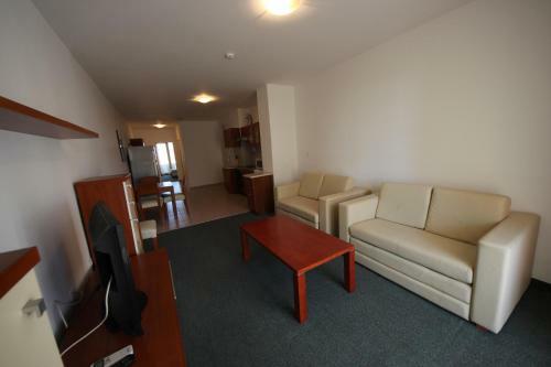 Menada Ravda Apartments