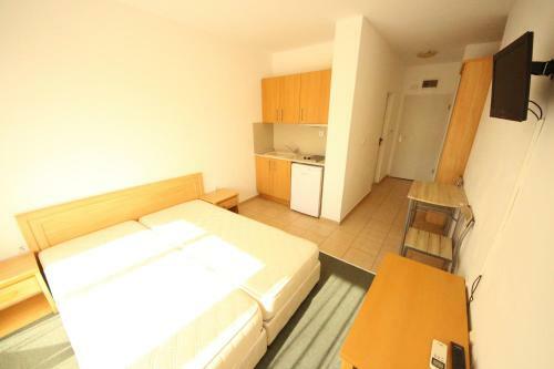 Menada Ravda Apartments