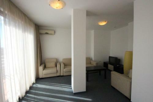 Menada Ravda Apartments