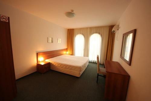 Menada Ravda Apartments