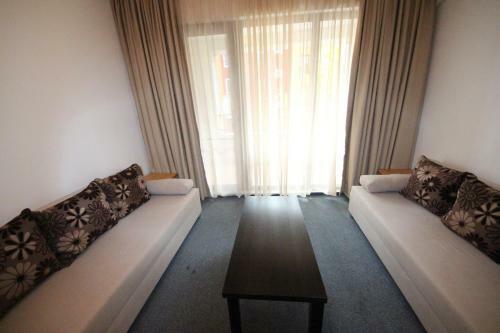 Menada Ravda Apartments