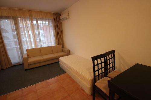 Menada Ravda Apartments