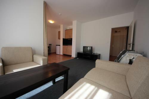 Menada Ravda Apartments