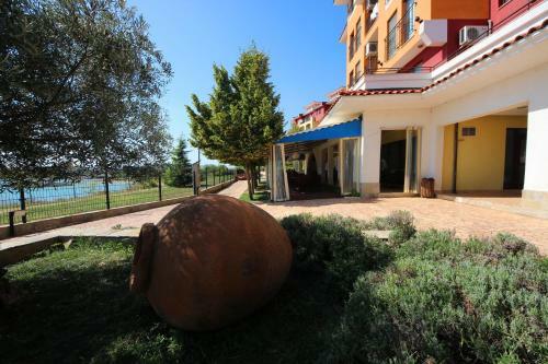 Menada Ravda Apartments