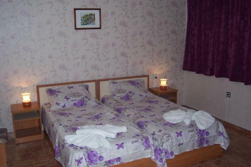 Hostal Guest House Petrovi