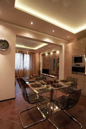 Brown Cottage Apartment