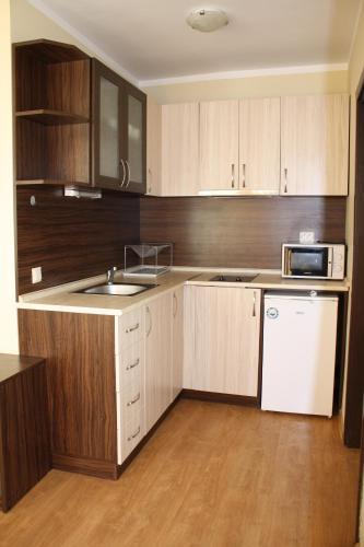 Apartments Garkovi In Laguna Beach