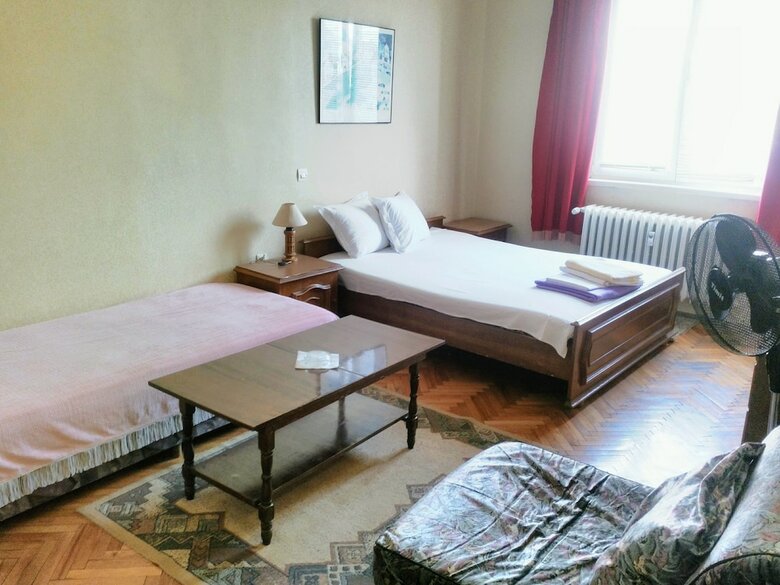 Hostal Repos Guest Rooms