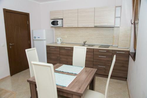 Apart Lev