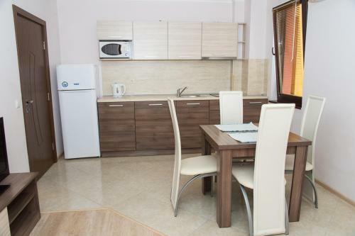 Apart Lev