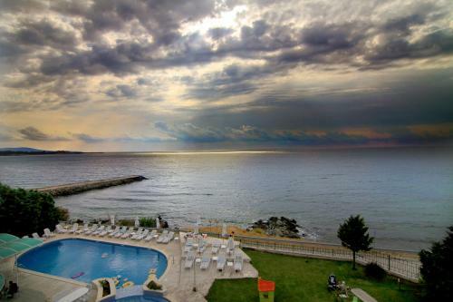 Peter Hotel