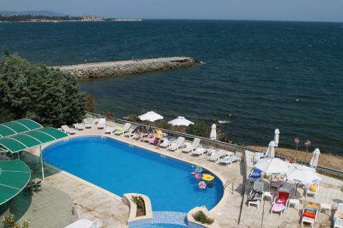 Peter Hotel