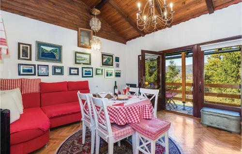 Two-bedroom Holiday Home In Trosmarija