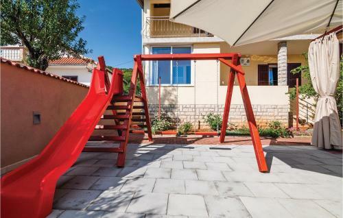 Four-bedroom Holiday Home In Benkovac