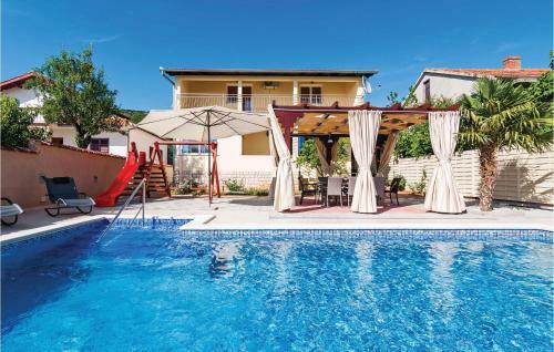 Four-bedroom Holiday Home In Benkovac