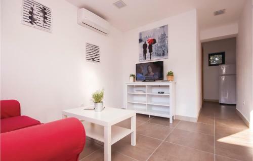Two-bedroom Apartment In Jadrija