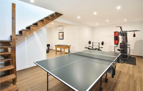 Four-bedroom Holiday Home In Dicmo