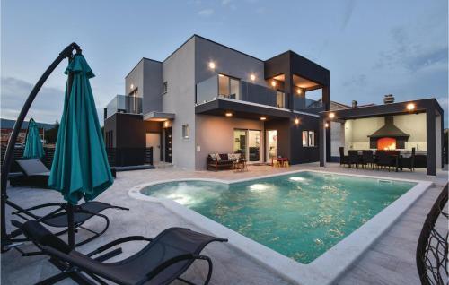 Four-bedroom Holiday Home In Dicmo